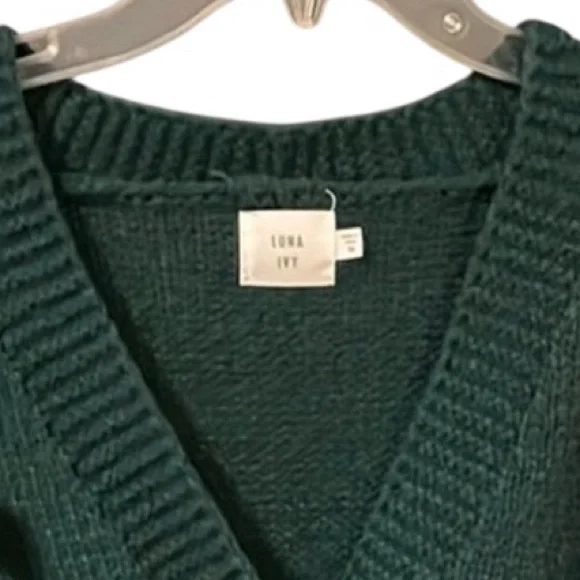 Luna Ivy Chic Forest Green Cardigan with Gold Bow Accents - Picture 2 of 2